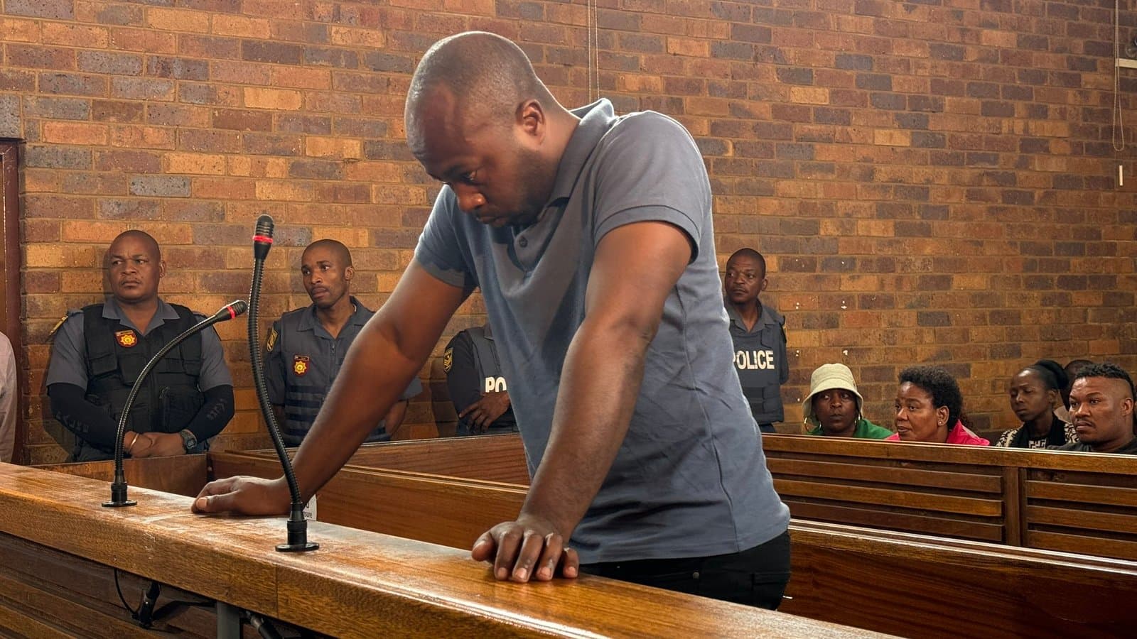 Tebogo Mnisi (38)