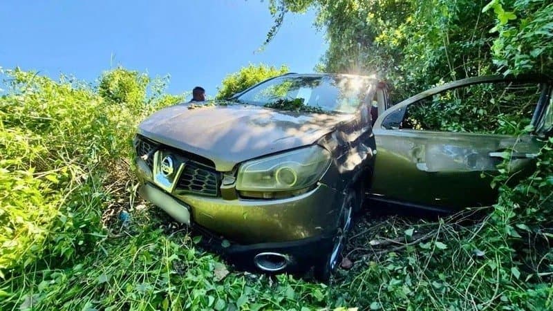 The driver of this Nissan Qashqai was allegedly trying to hit a tree Picture RUSA