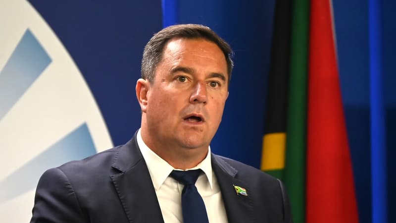 John Steenhuisen DA leader confirms that the party has not determined its position on staying in the GNU