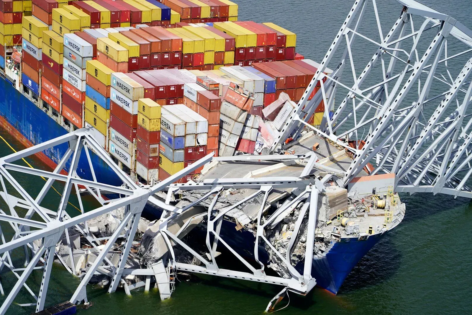 Dali cargo vessel and the wreckage of the Francis Scott Key Bridge | Report Focus News