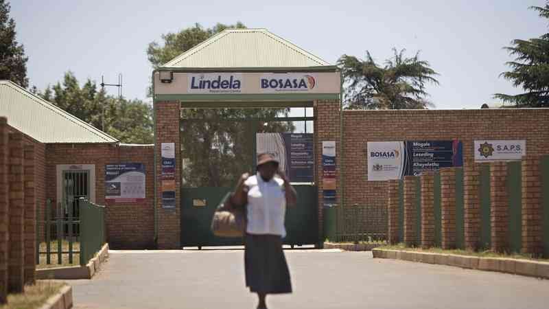 The escapees were part of the 1 521 inmates held at the centre under private management in Krugersdorp | Report Focus News