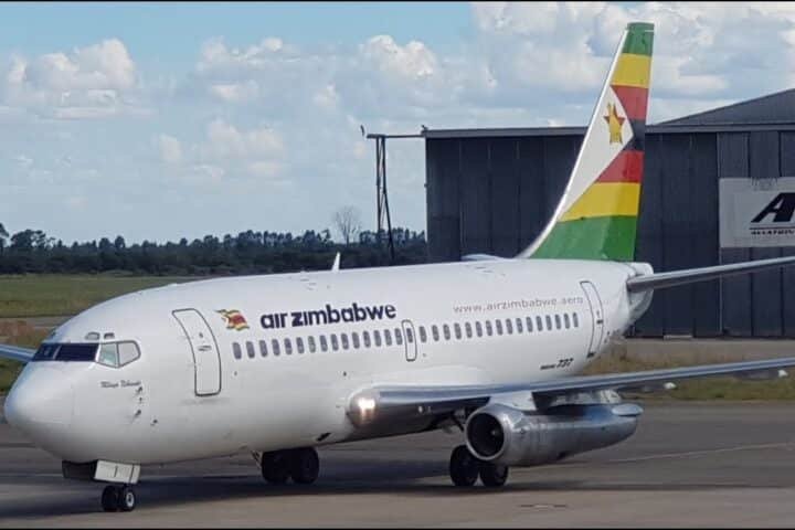 Air Zimbabwe B737-200, © Air Zimbabwe