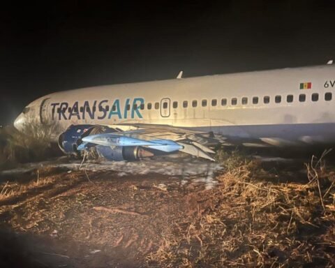 Plane fire crash senegal airport 1200x833